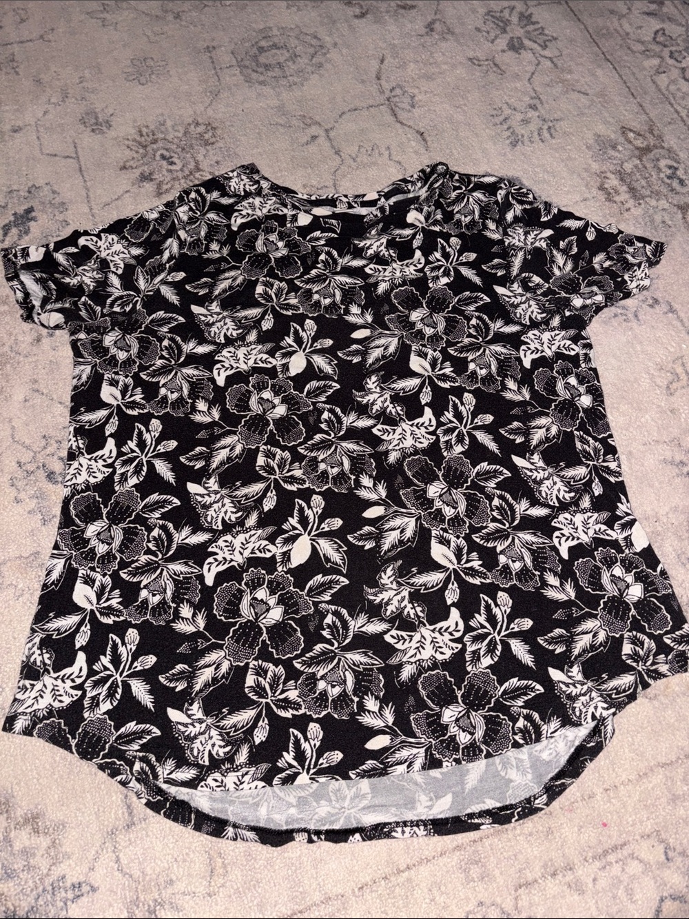 Floral Print Black & White Short Sleeve Women's Top